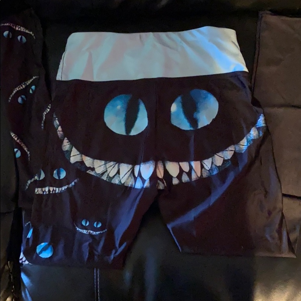Cheshire Cat leggings